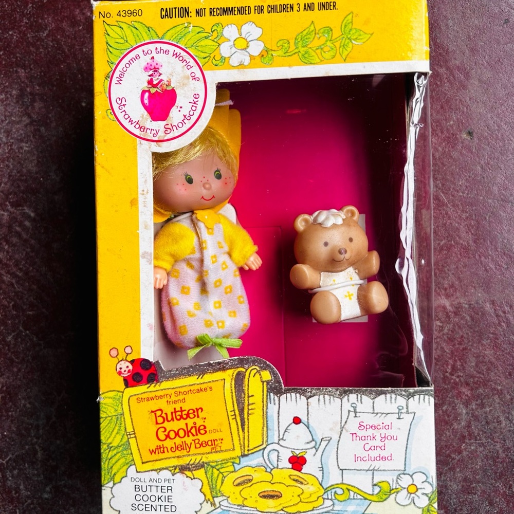 1982 Vintage Strawberry Shortcake Butter Cookie Doll Set With Jelly Bear